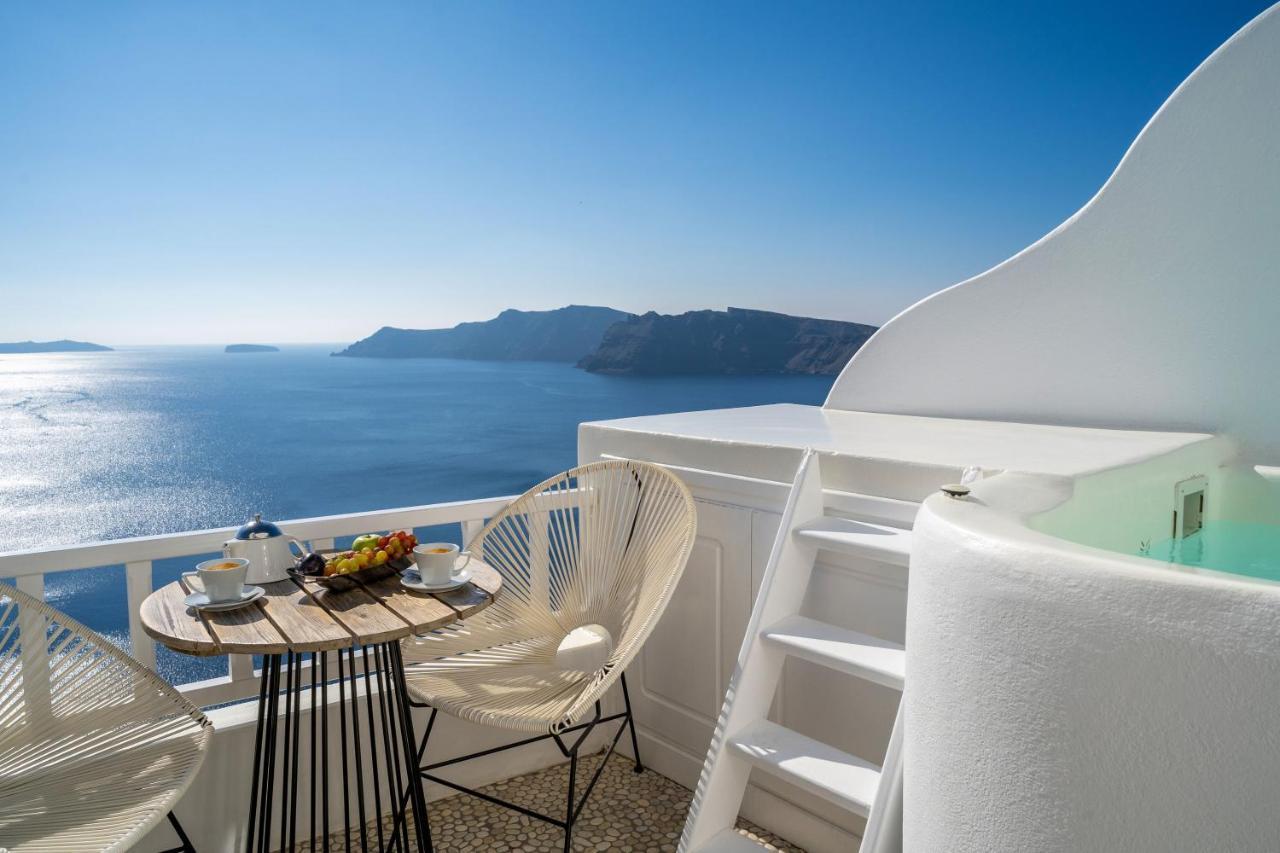 Delfini Oia