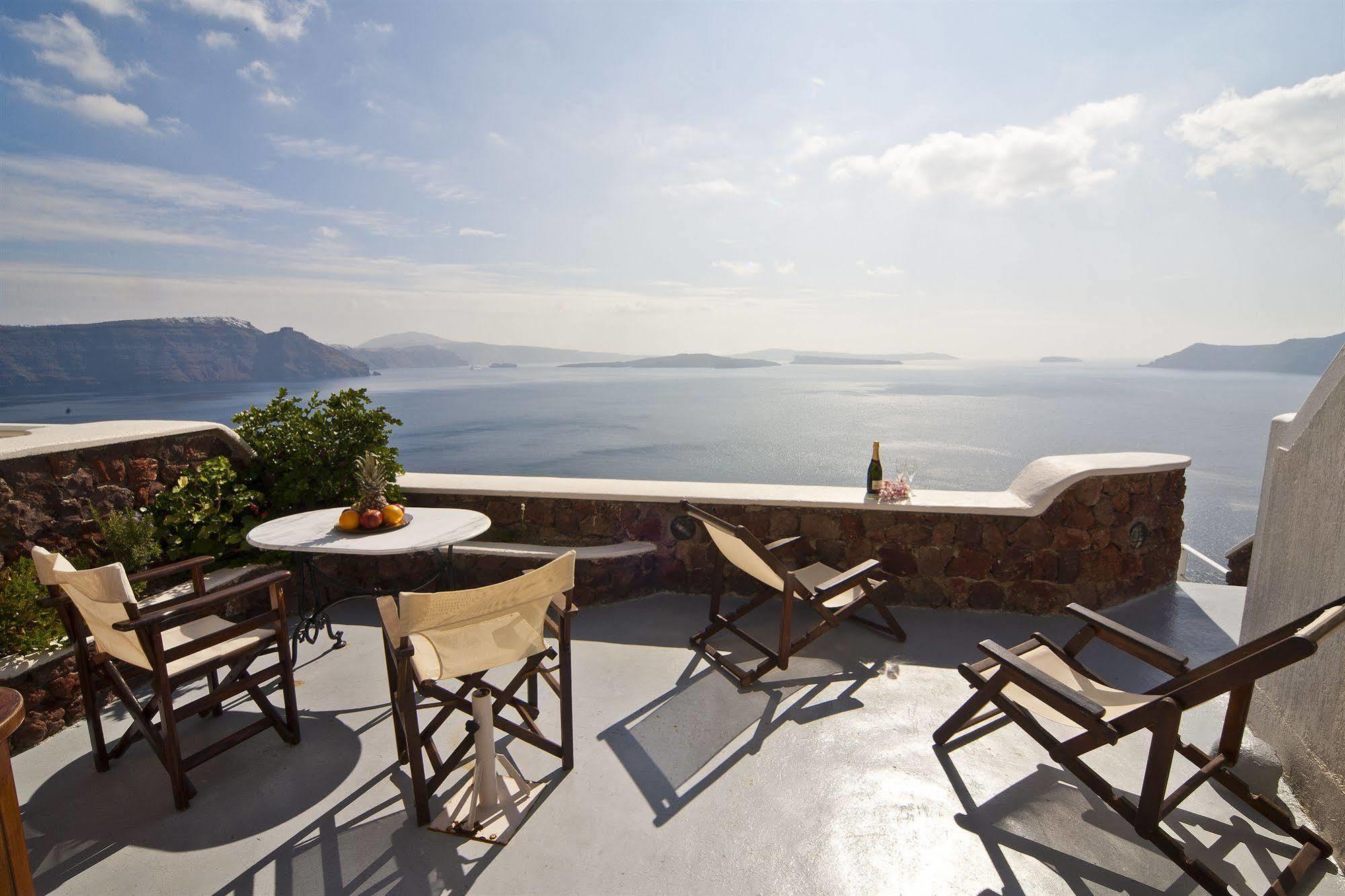 Delfini Oia